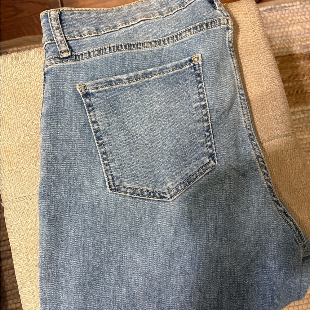 Kut from the Kloth Light Blue Wide-Leg Jeans - Picture 4 of 5